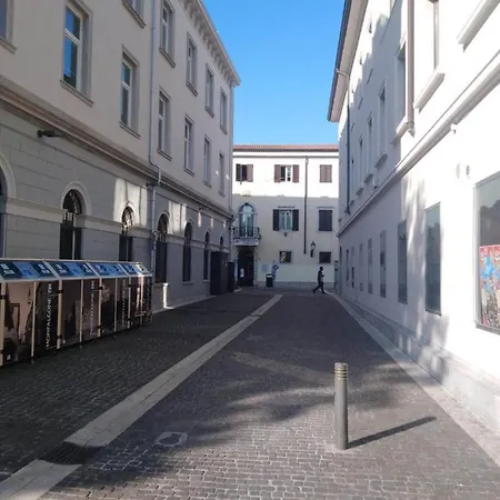 Piazza Unita' 3*