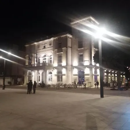 Piazza Unita' * 몬팔코네