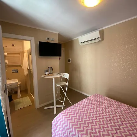 Piazza Unita' Guest house 3*