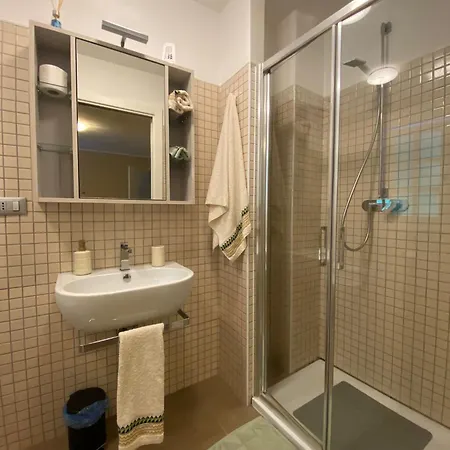 Piazza Unita' 3*